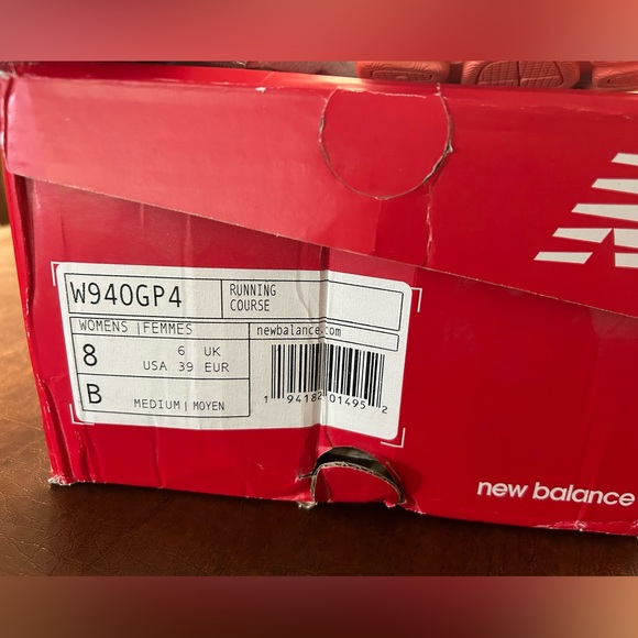 New Balance Women's Gray Running Shoes- New in Box size 8 medium width - Picture 9 of 16